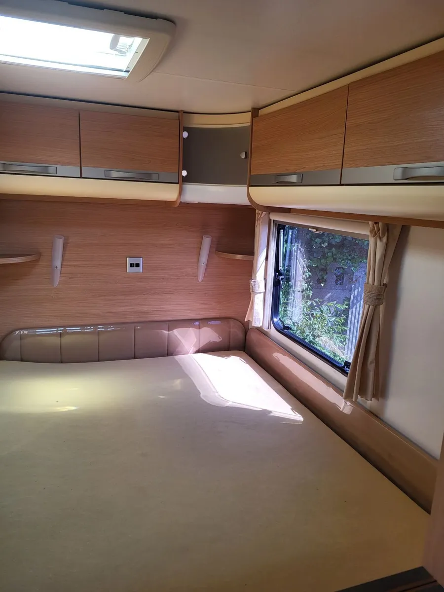 6 Berth Caravan for Sale - Immaculate Condition - Image 4