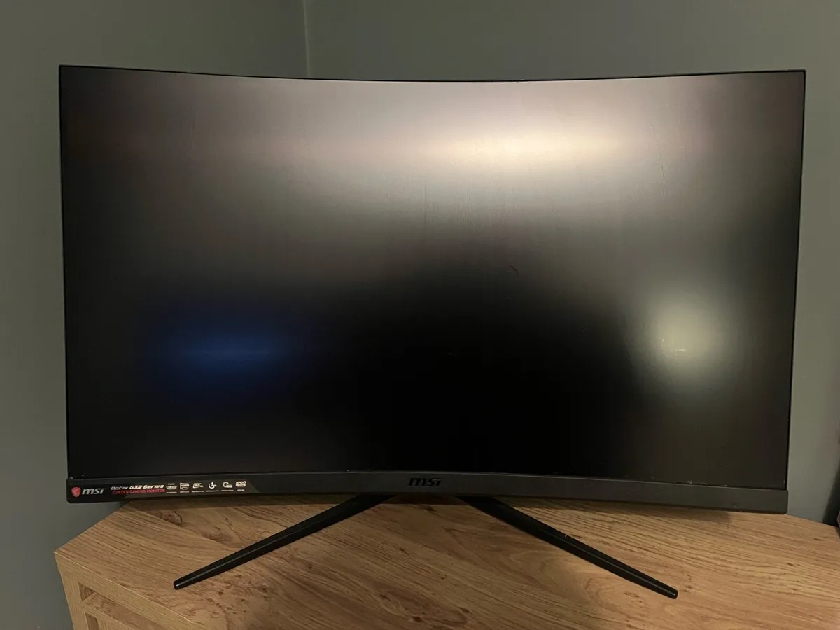 MSI Curved gaming monitor and accessories - Image 1
