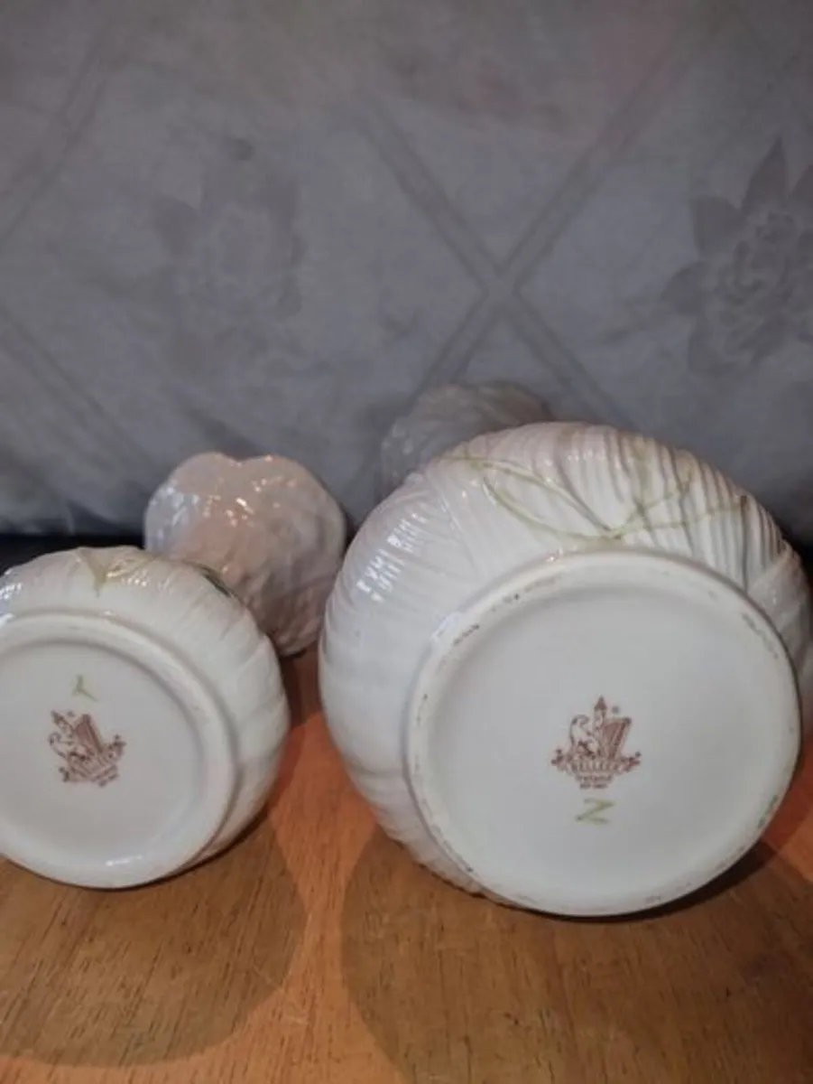 Belleek two vases - Image 4