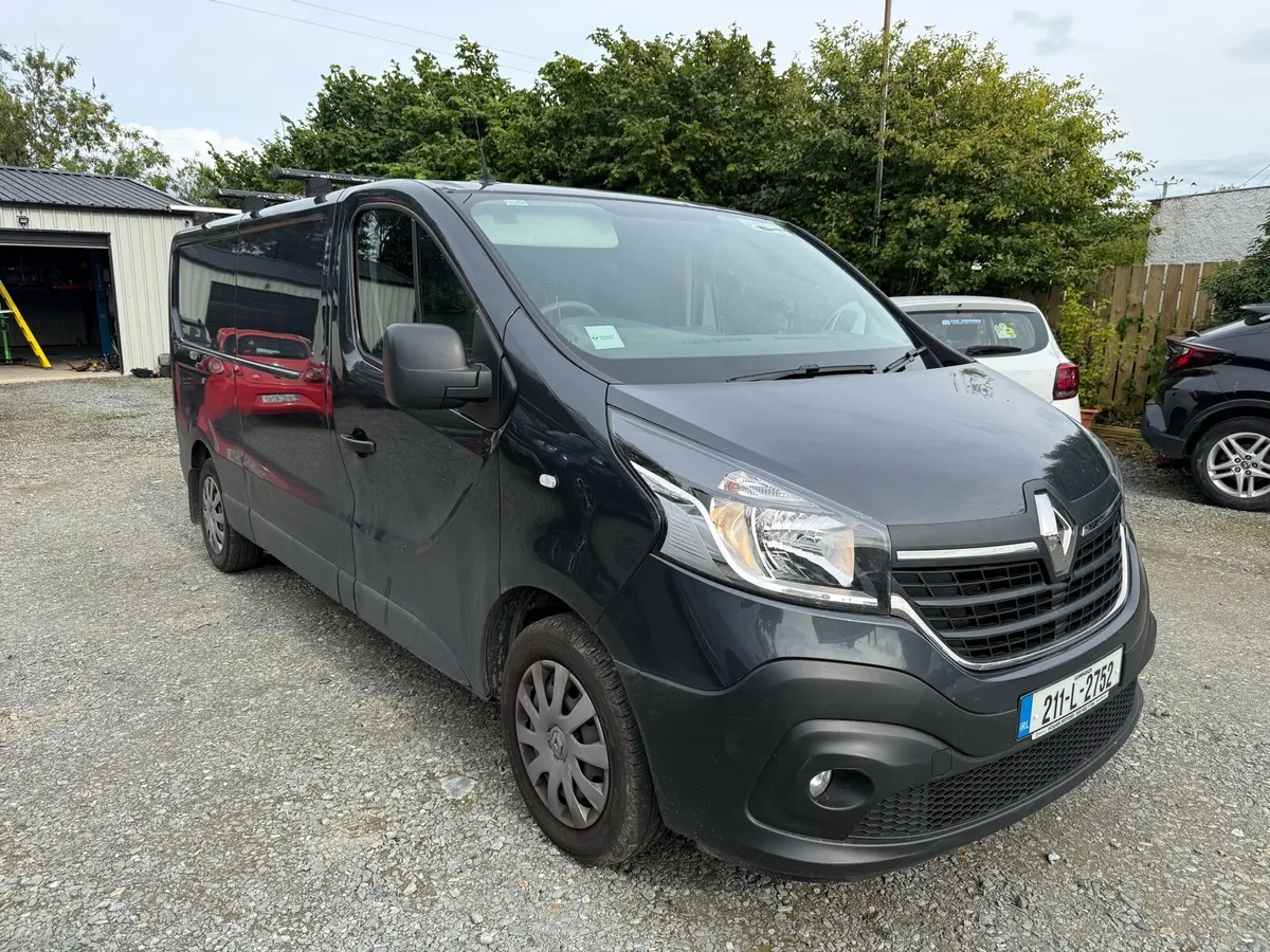 211 Renault trafic 2.0 - Image 1