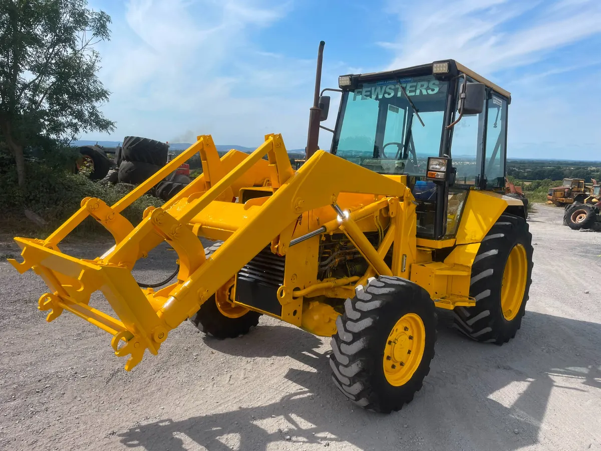 Massey Ferguson 50HX Digger Loader - Image 1