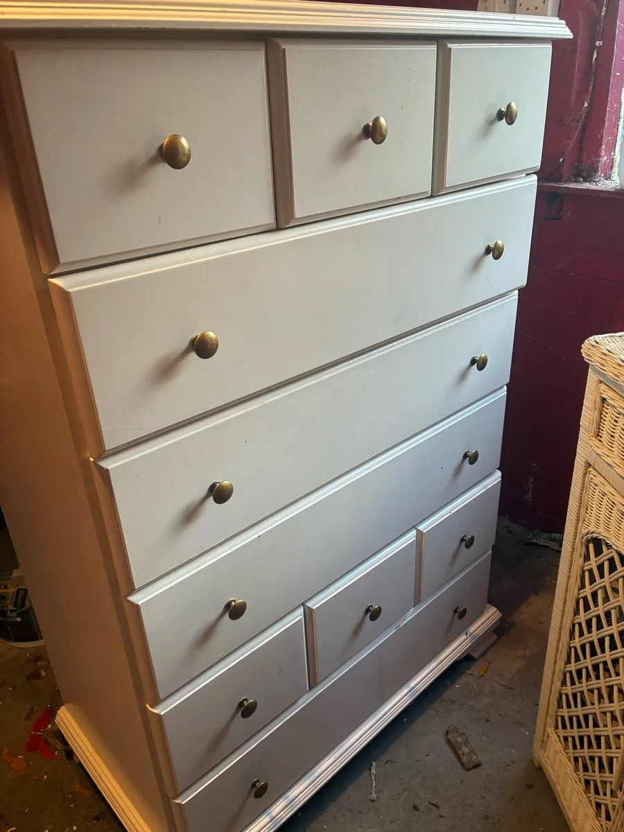 Chest of drawers - Image 1