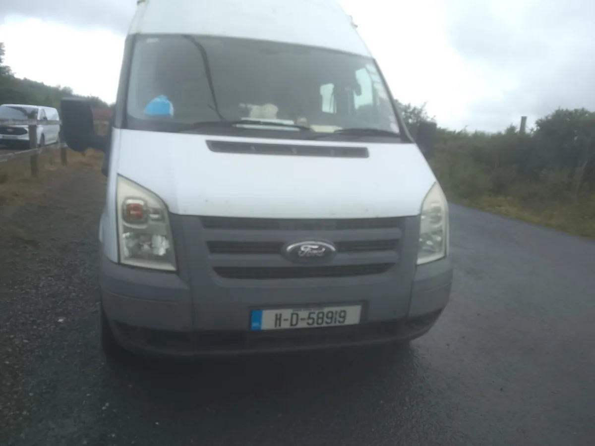 Camper van - Image 1