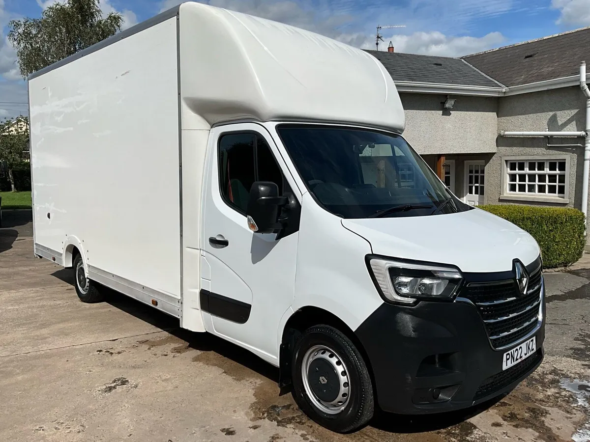 2022 Renault Master Lo Loader - Image 1