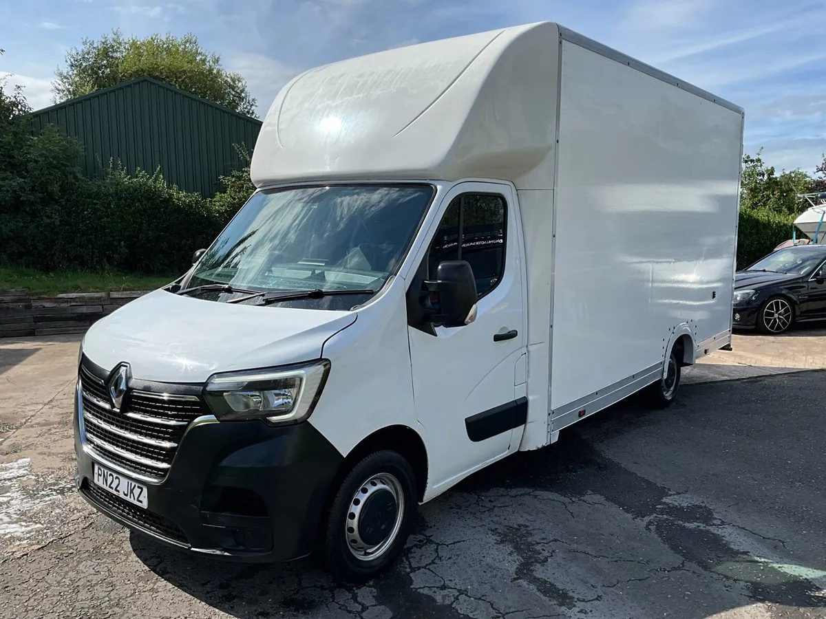 2022 Renault Master Lo Loader - Image 2