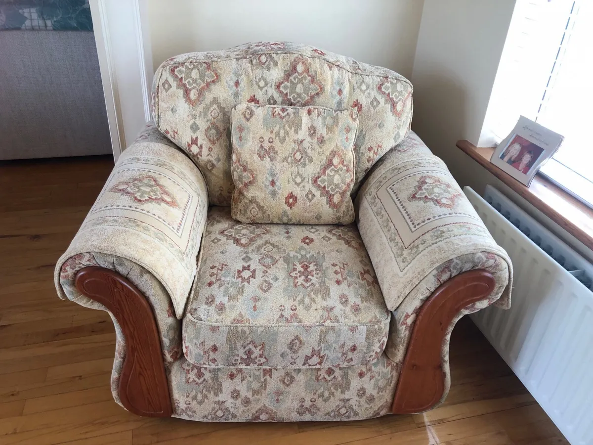 Three piece furniture - Image 2