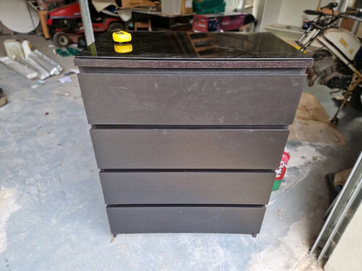 Lockers - Image 2