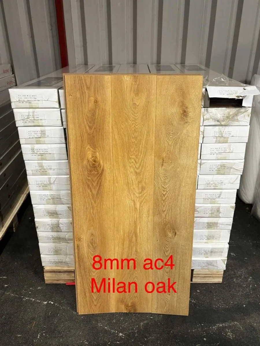 New Laminate flooring 8mm