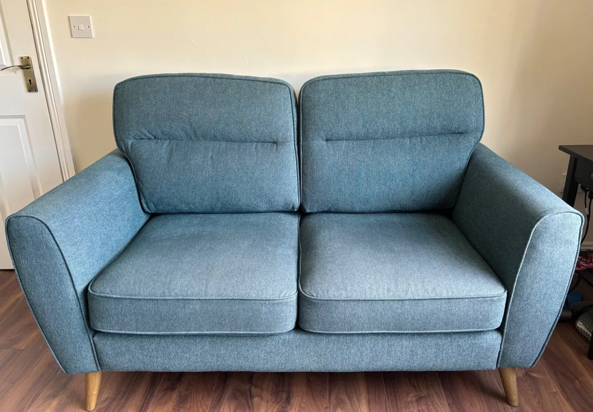 Couch - 2 seater - Image 3