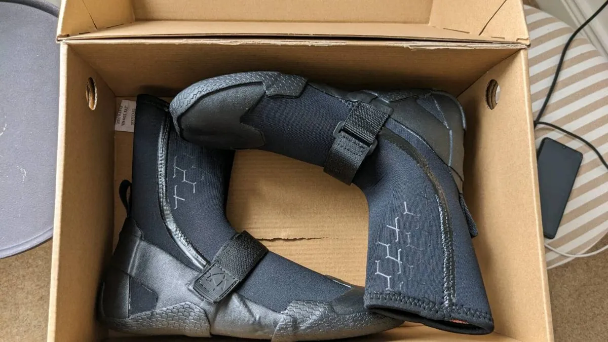 Mystic Wetsuit Boot UK 6.5 - Image 3