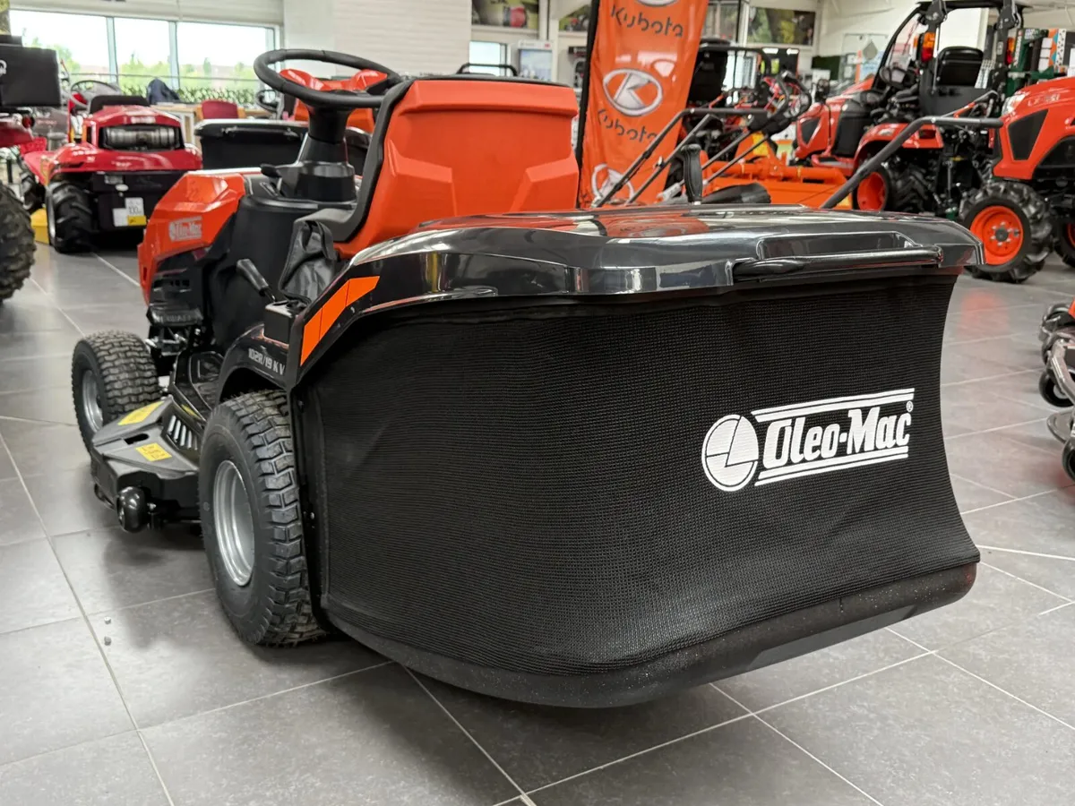 Oleo-Mac 18hp Ride On Lawnmower 40" Deck - Image 4