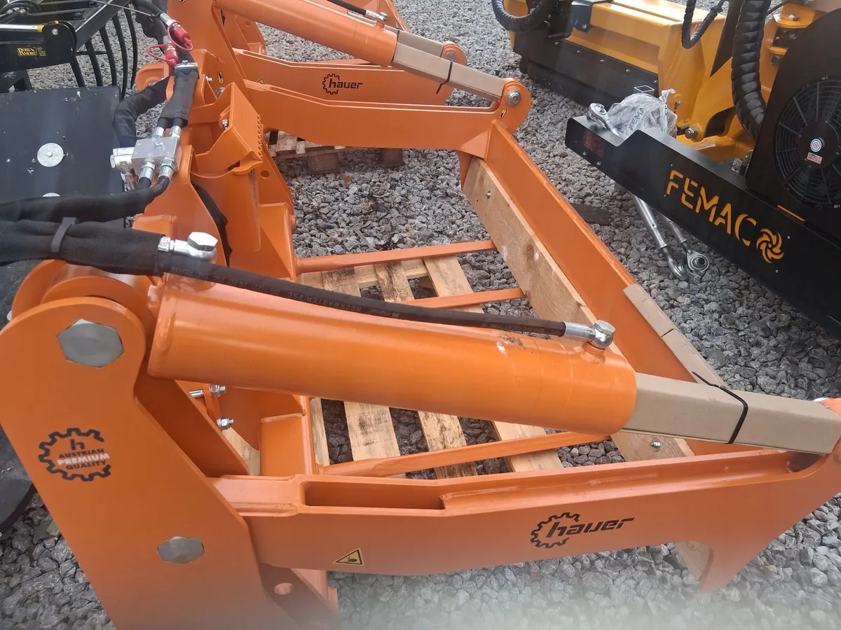 Hauer Bale Splitter - Image 2