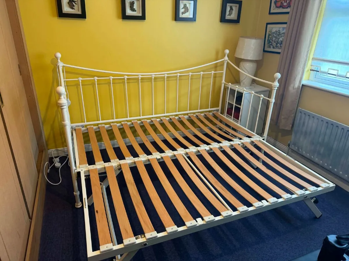Laura Ashley Day Bed with Trundle–Single/SuperKing - Image 3