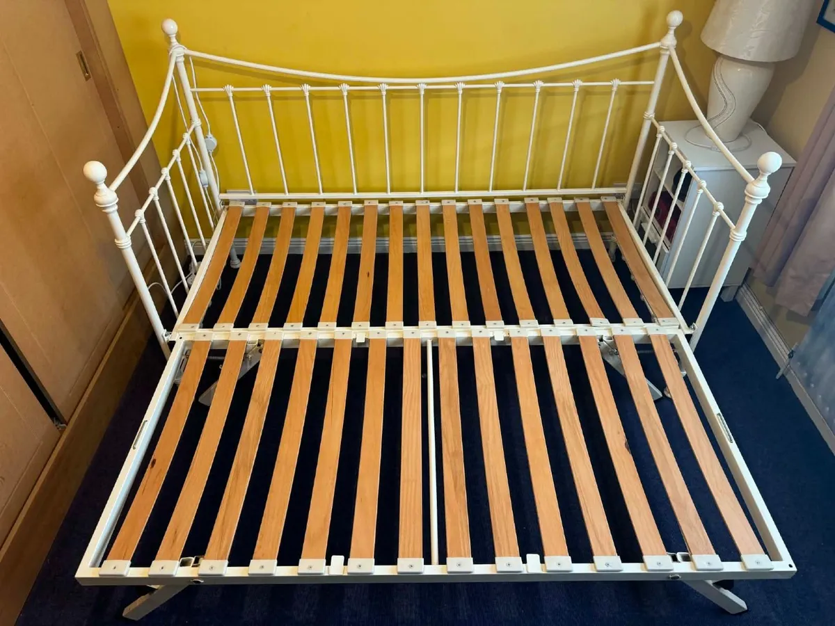 Laura Ashley Day Bed with Trundle–Single/SuperKing - Image 2