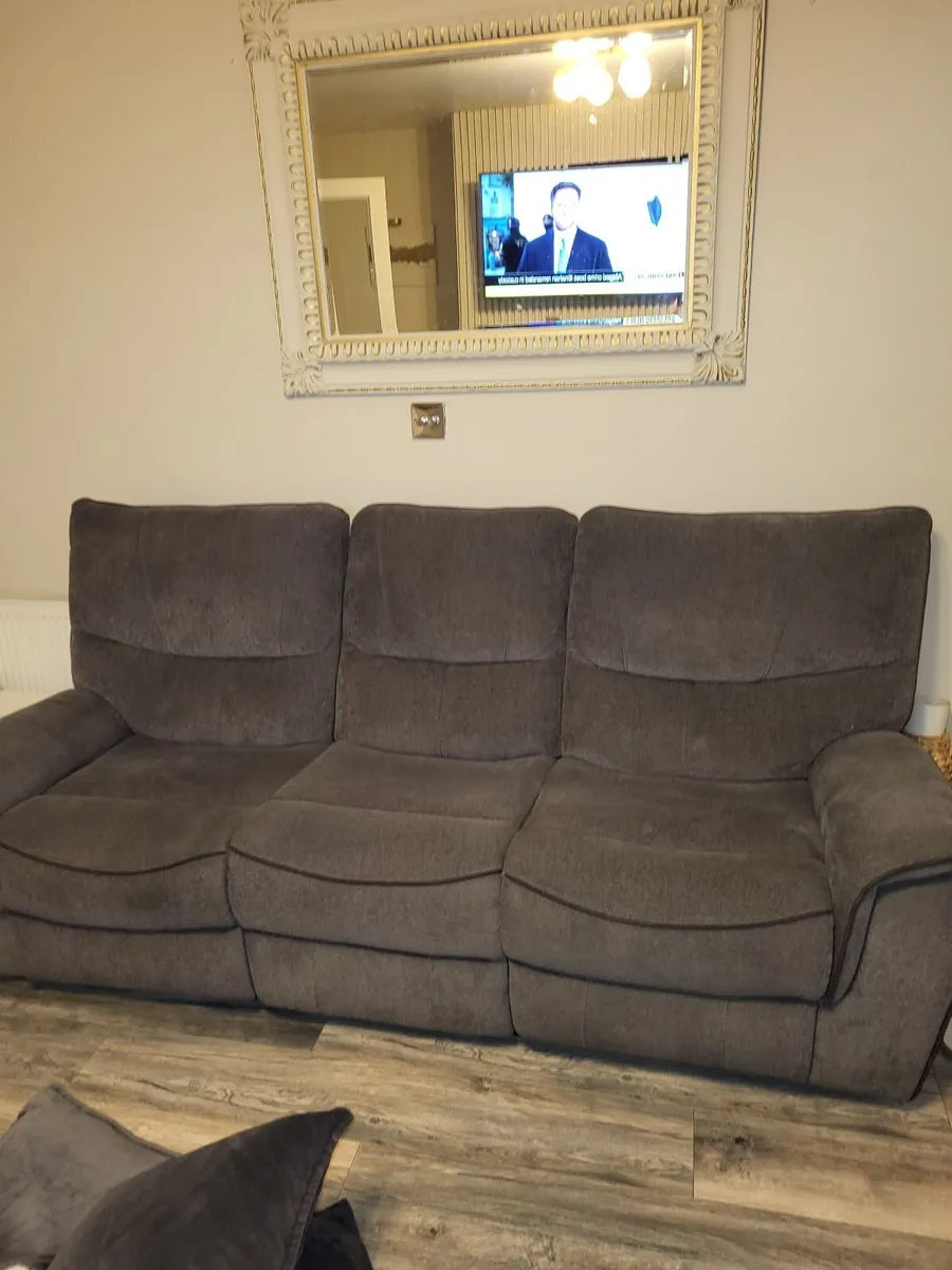 3 + 2 seater sofa - Image 2