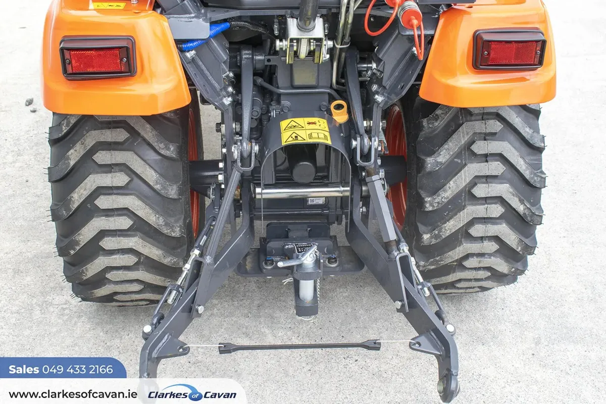 Kubota BX-261 ROPS Tractor - Image 4