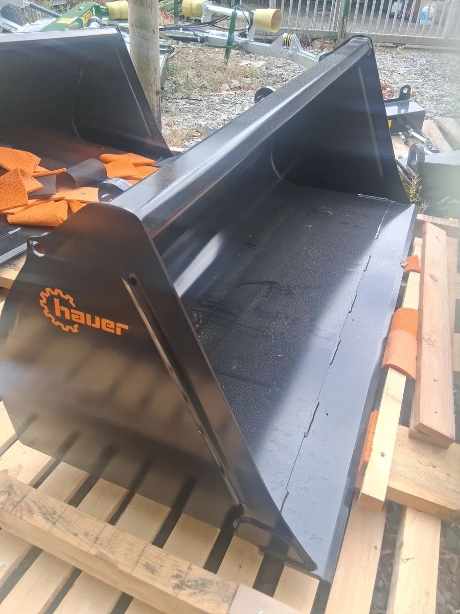 Hauer Loader Buckets - Image 1