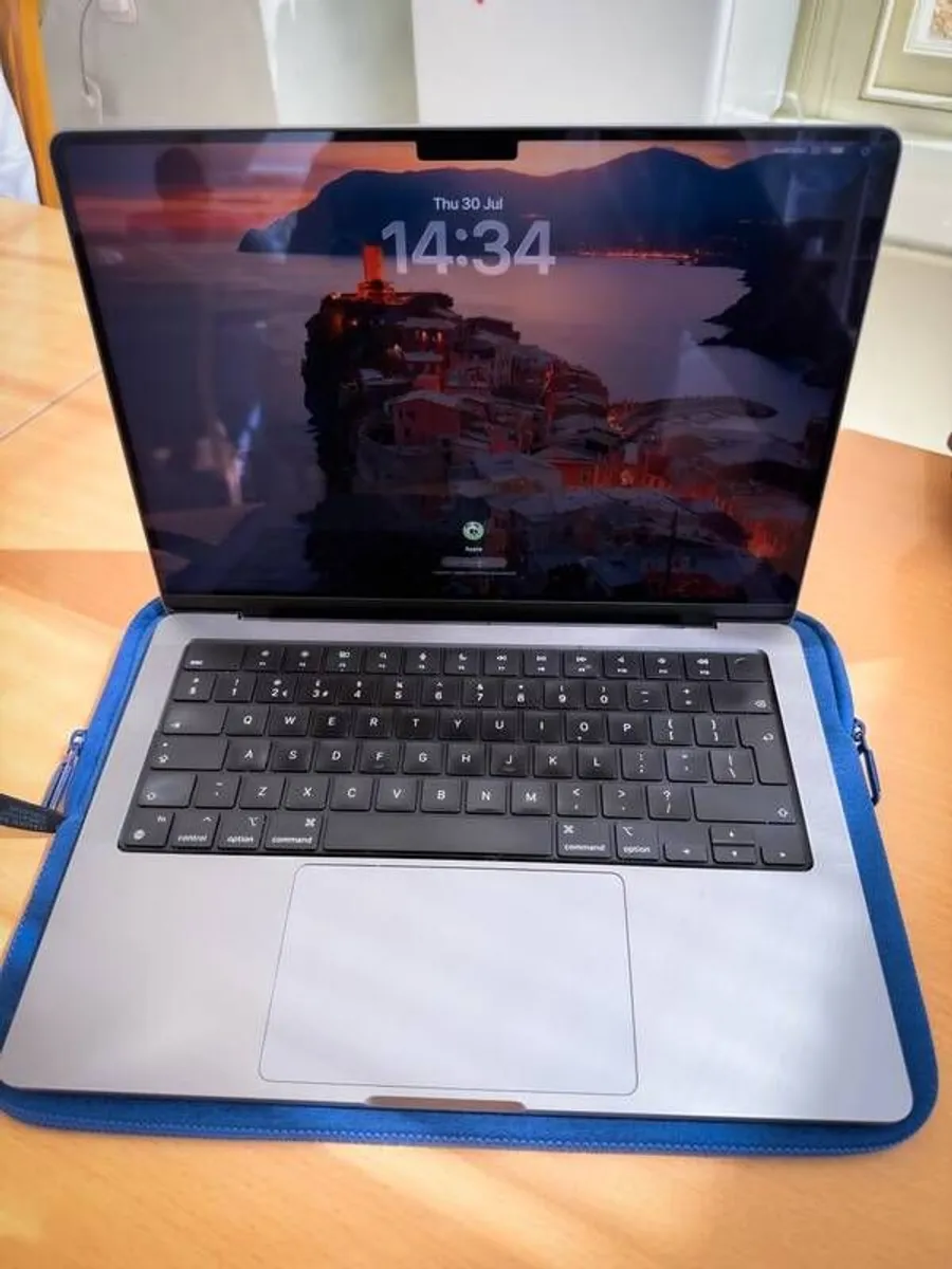 MacBook Pro 14" M2 Pro | 16GB RAM | 512GB SSD | - Image 1