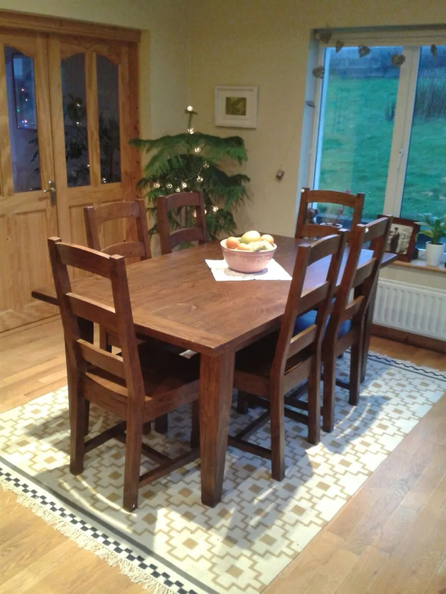 Dining Table and 6 chairs