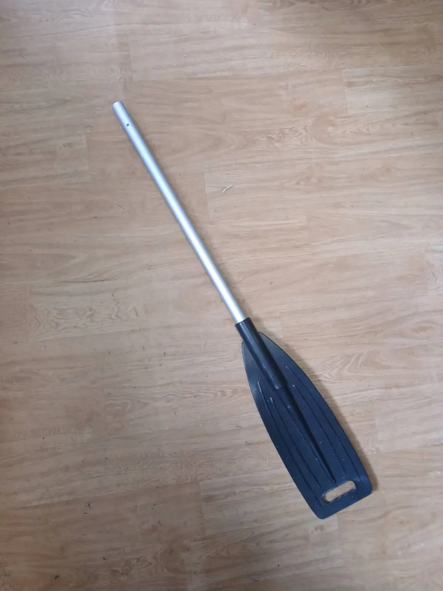 Paddle, 113 cm / 3 ft 8.5 inches long only €5