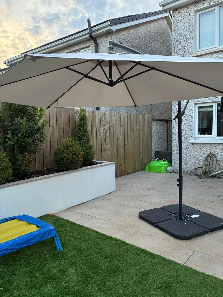 Parasol/ Garden Umberella - Image 2