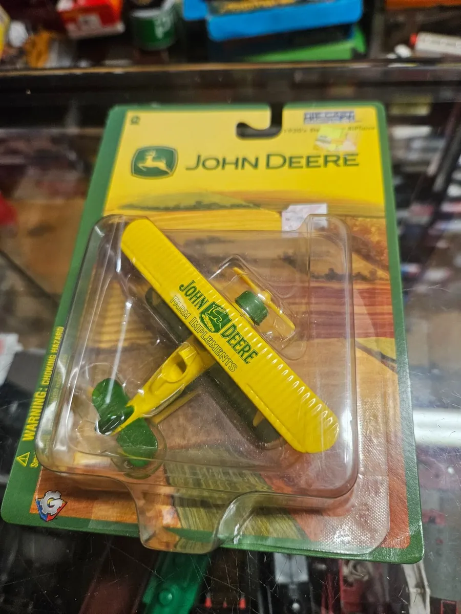 Corgi ERTL John Deere Aeroplane - Image 1