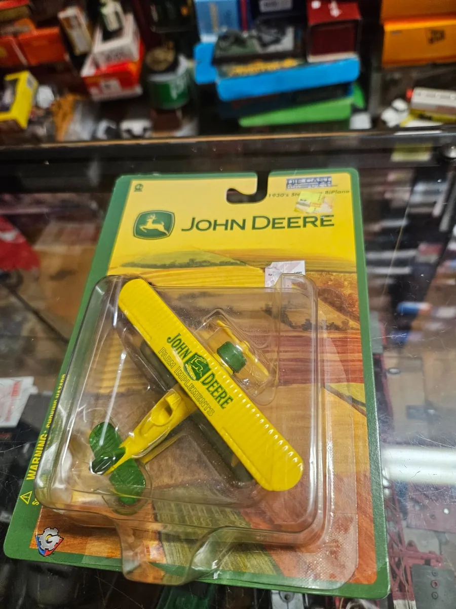 Corgi ERTL John Deere Aeroplane - Image 2