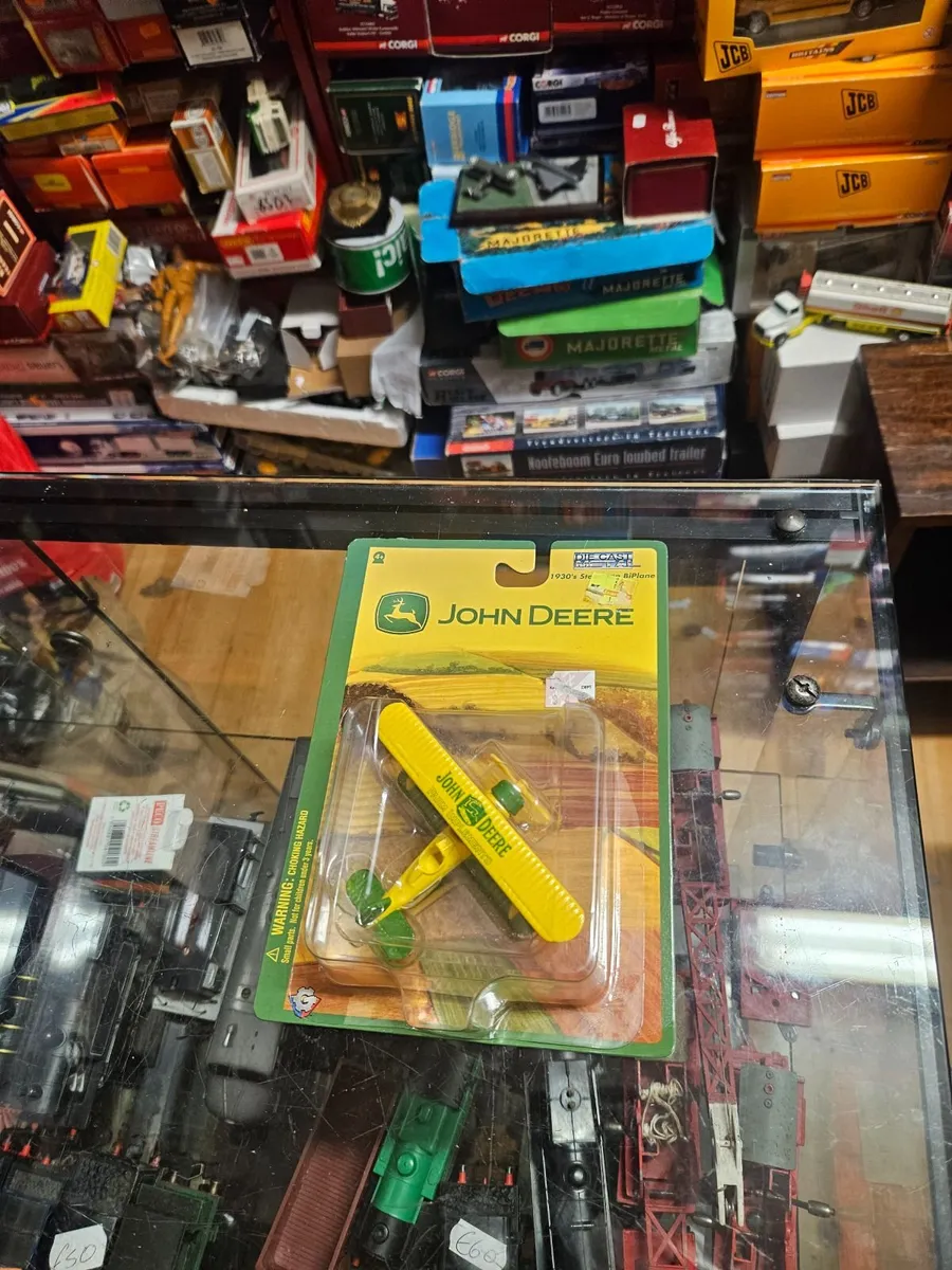 Corgi ERTL John Deere Aeroplane - Image 3