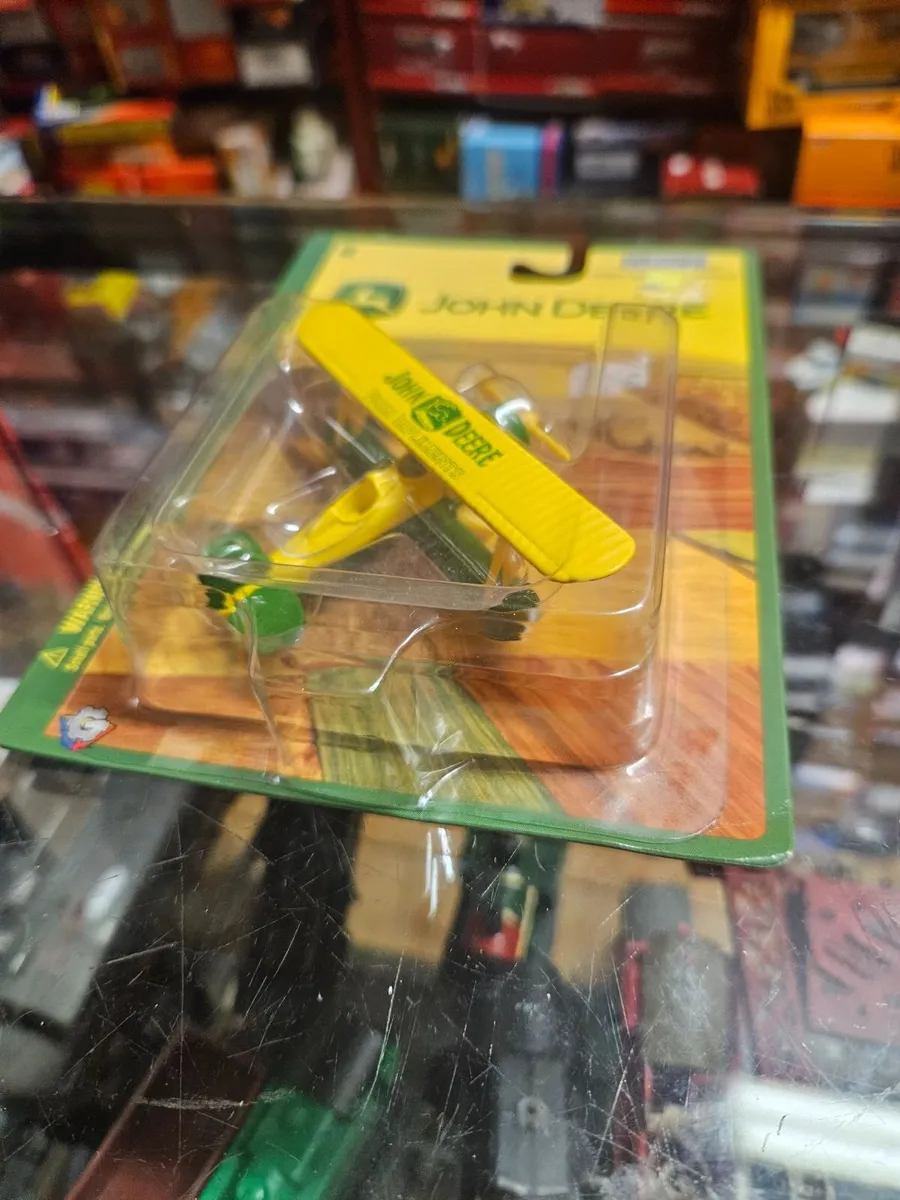 Corgi ERTL John Deere Aeroplane - Image 4