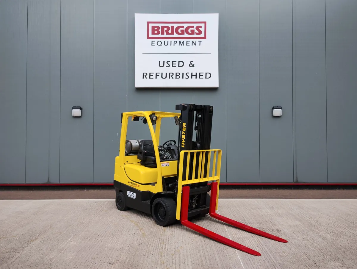 [01] 2017 Hyster S3.0FT (REF: 010414) - Image 1