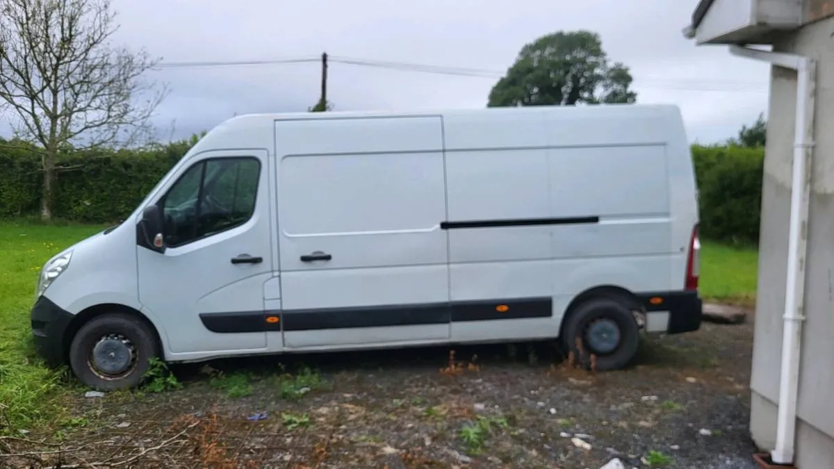 Renault Master 2017 - Image 2