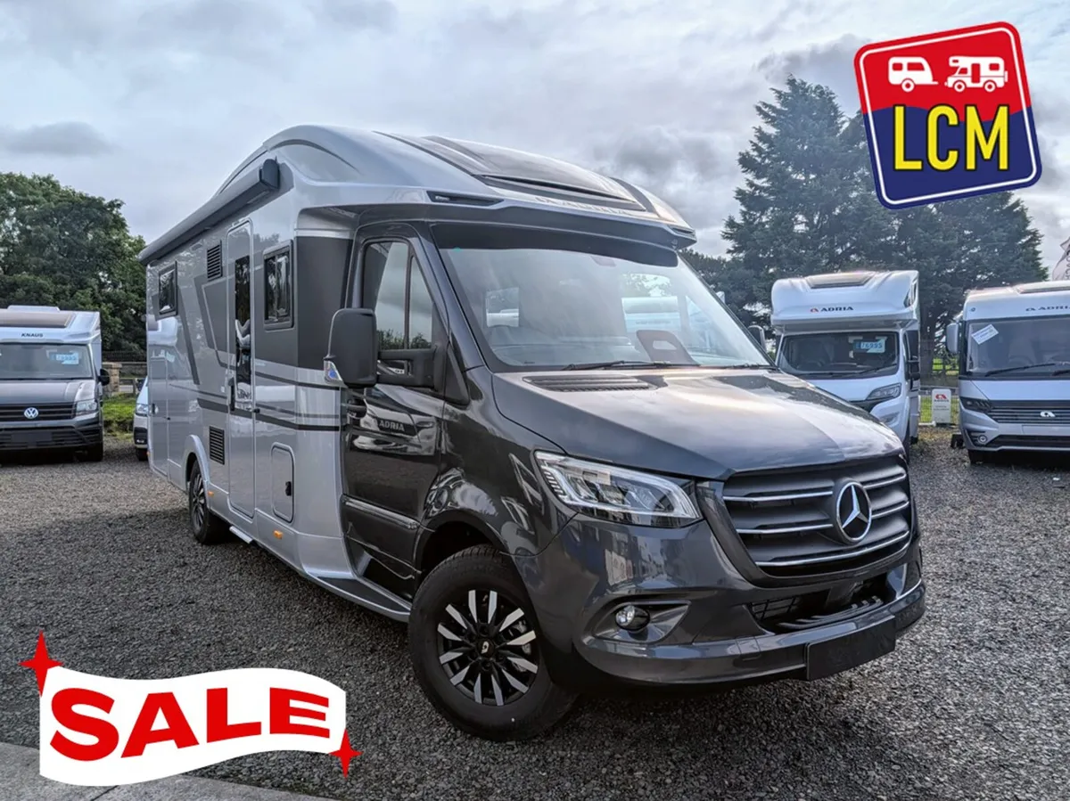 NEW ADRIA CORAL SUPREME MB 670 DC - £15K OFF - Image 1