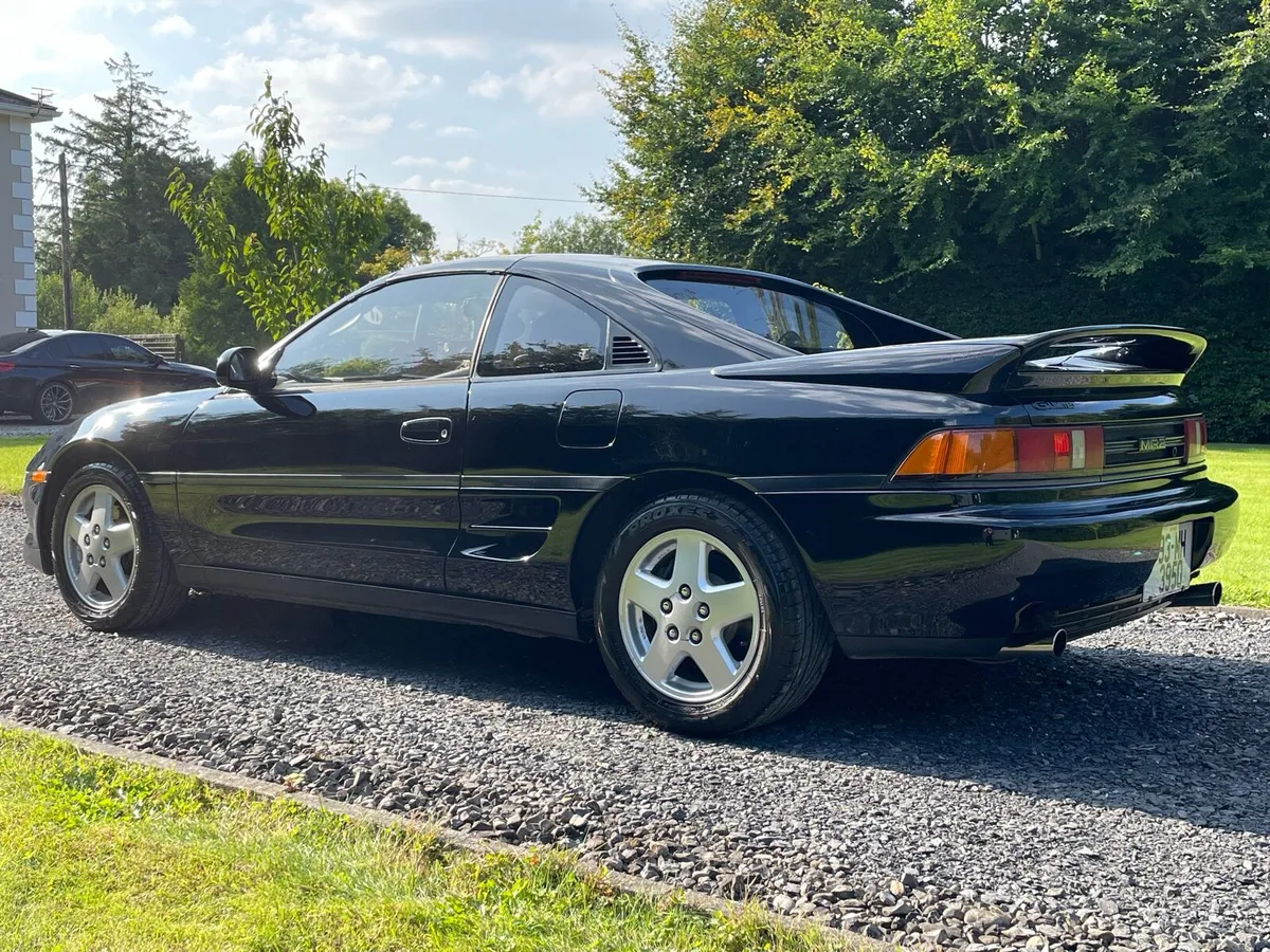 Toyota MR2 - Image 2