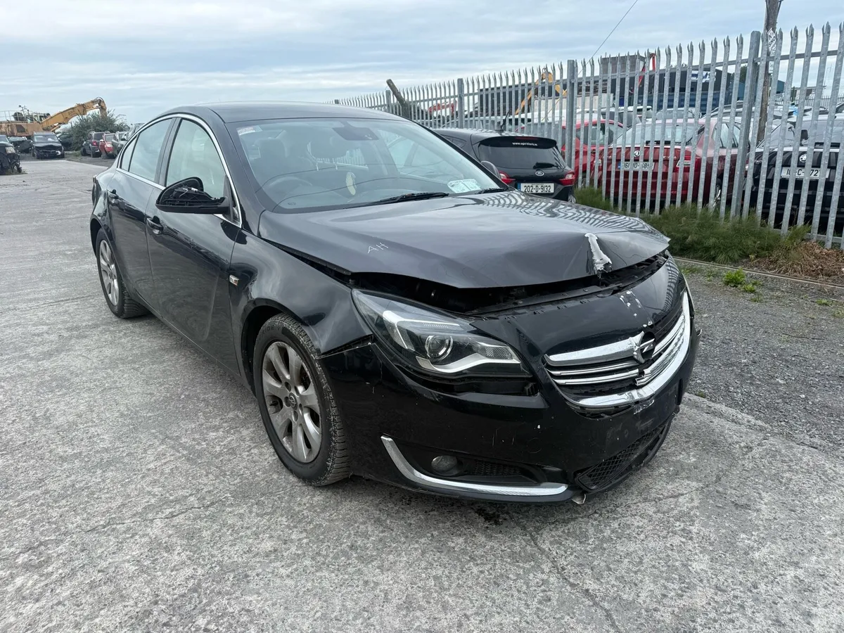 2014 Opel Insignia 2.0d DAMAGE REPAIRABLE - Image 1