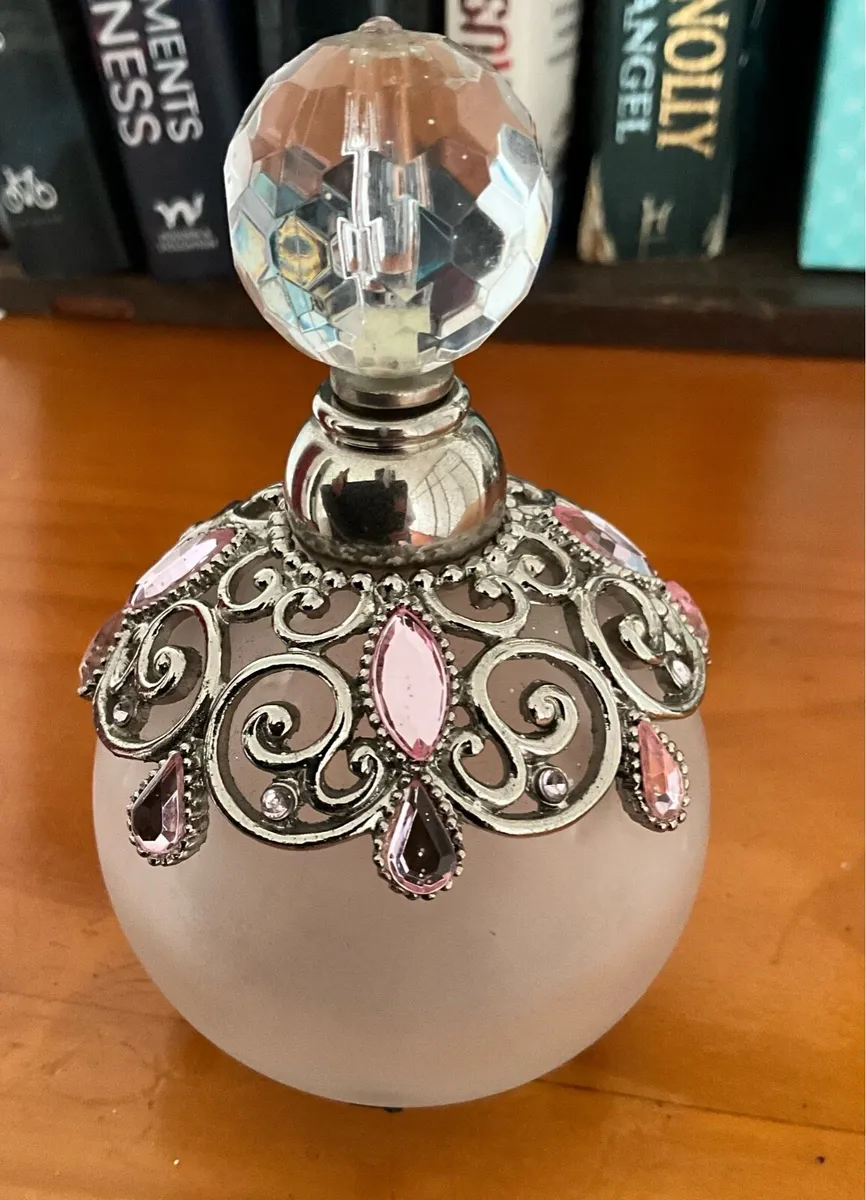 Beautiful Vintage Frosted Glass Perfume Bottle - Image 2