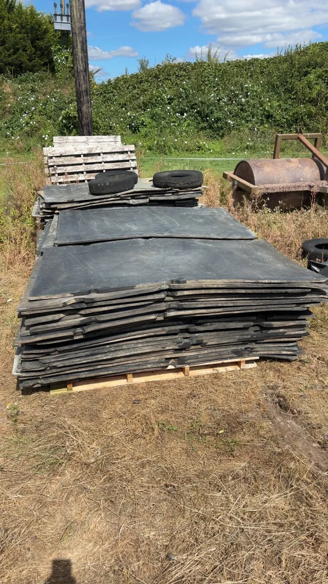 Cubicle mats