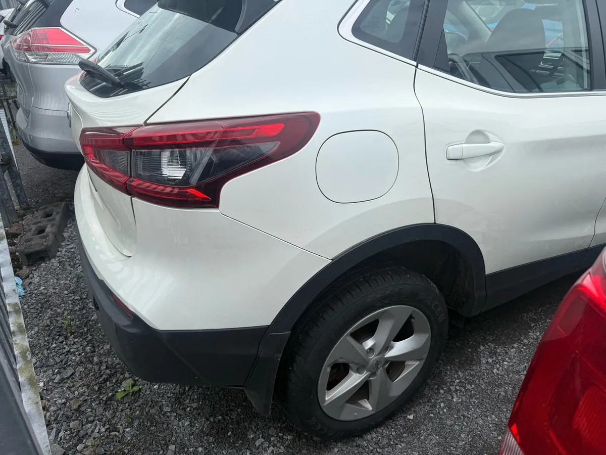 2019 Nissan Qashqai 1.5d DAMAGE REPAIRABLE - Image 4