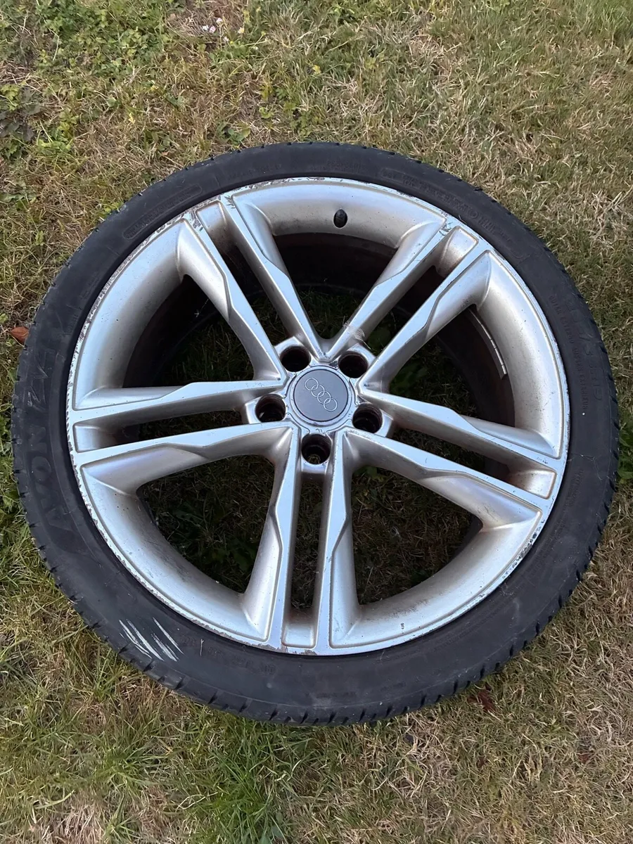 Alloy wheel 19” - Image 1