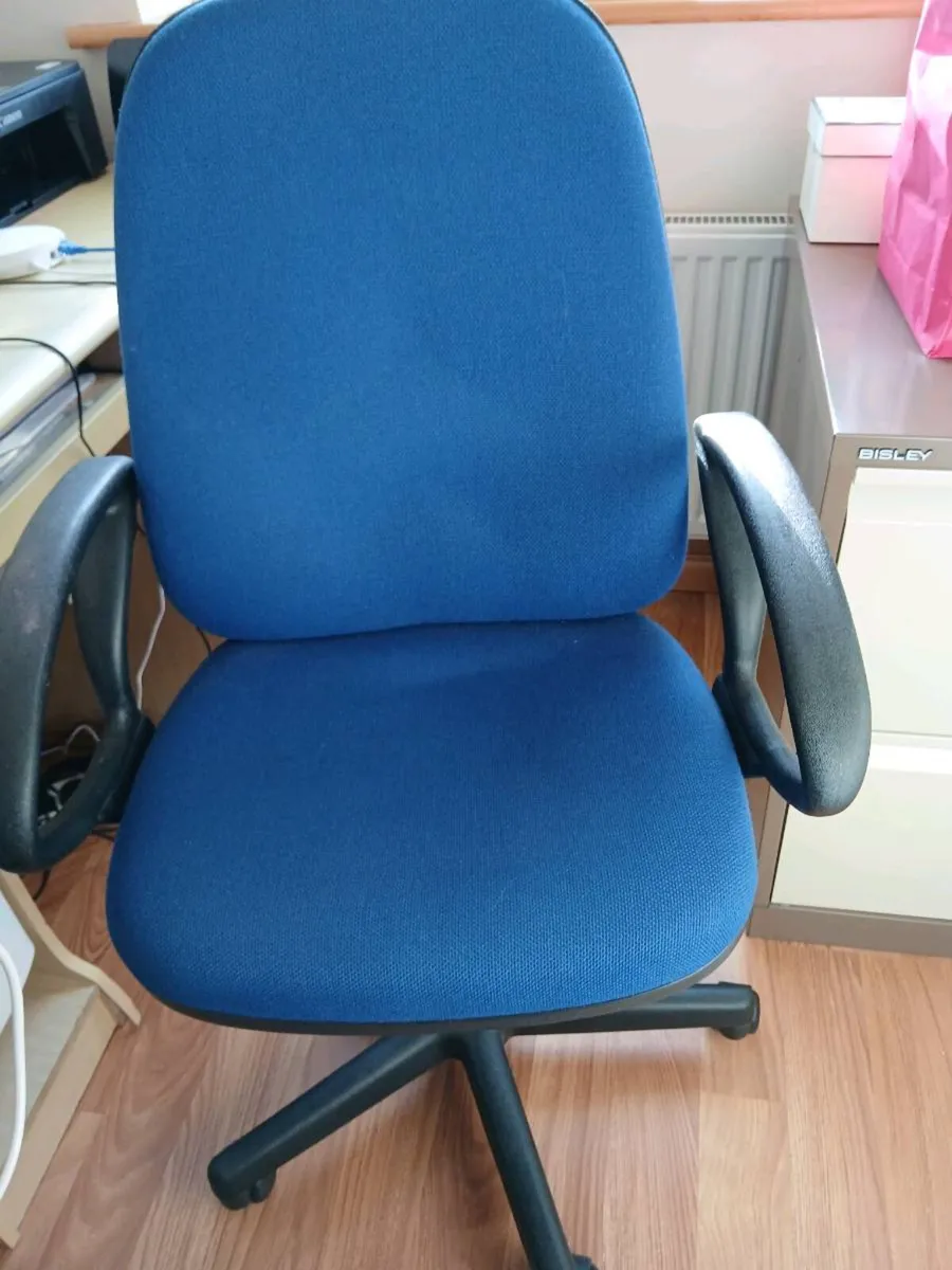 Office Chair - Image 1