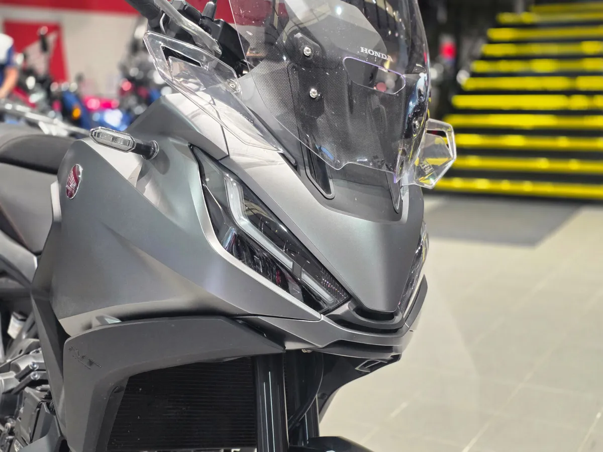 Honda NT1100Dct - Image 2
