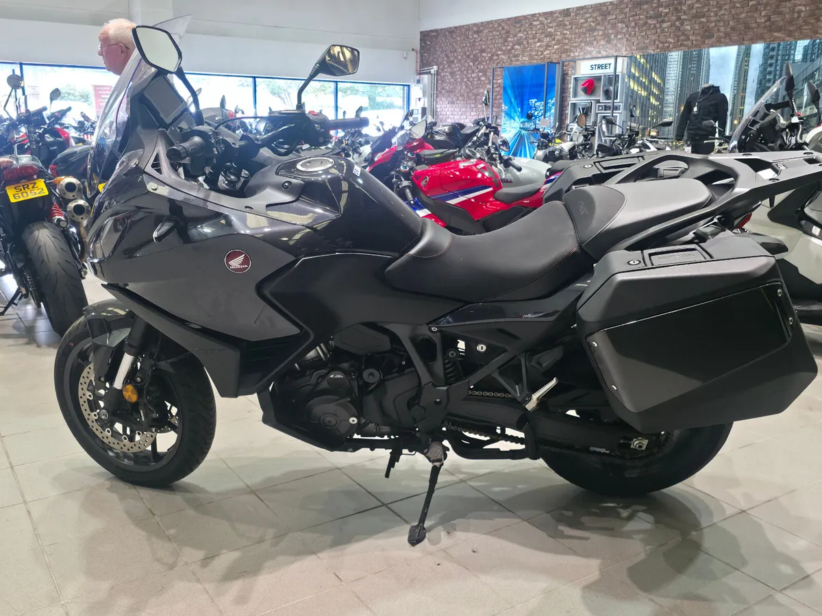 Honda NT1100Dct - Image 3