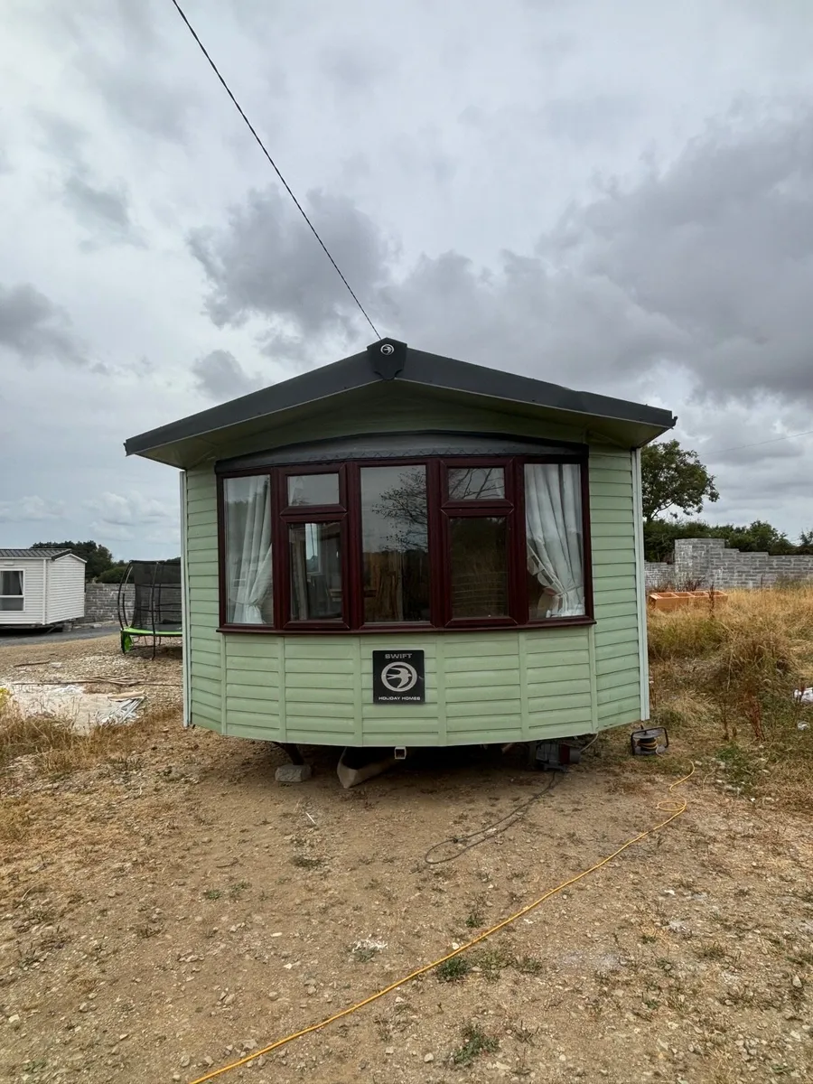 Mobile home - Image 1