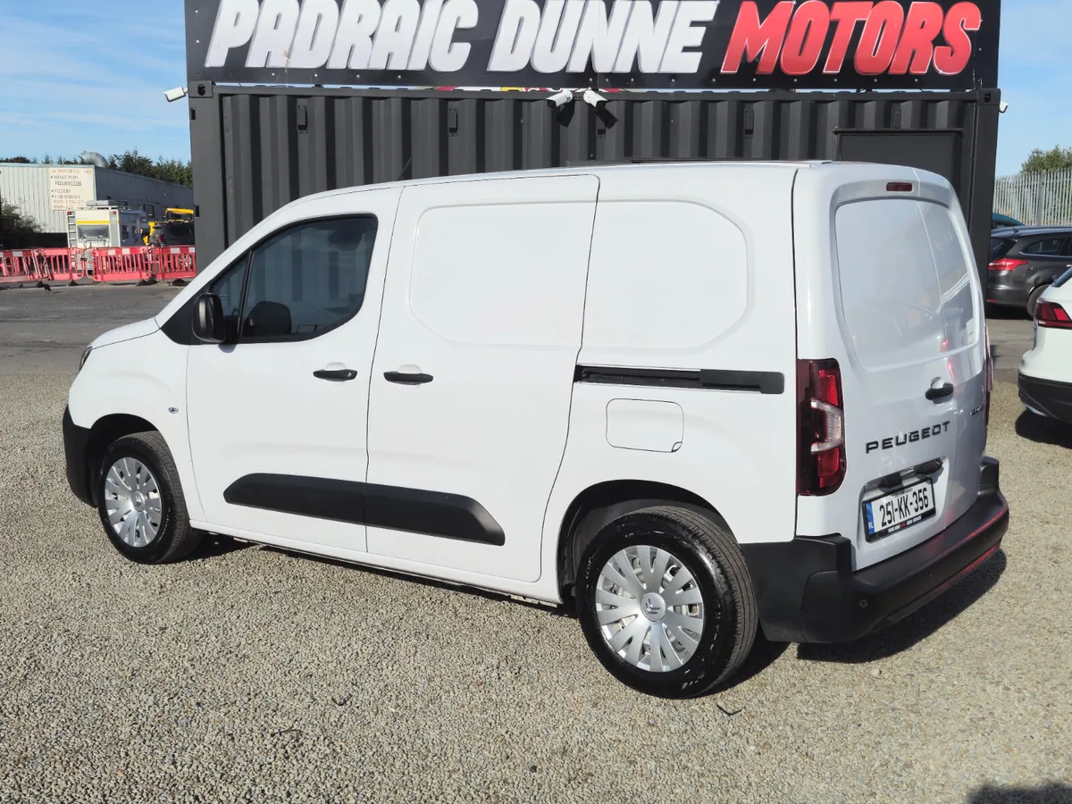 251 Peugeot Partner PRO PLUS   **NO VAT** - Image 4