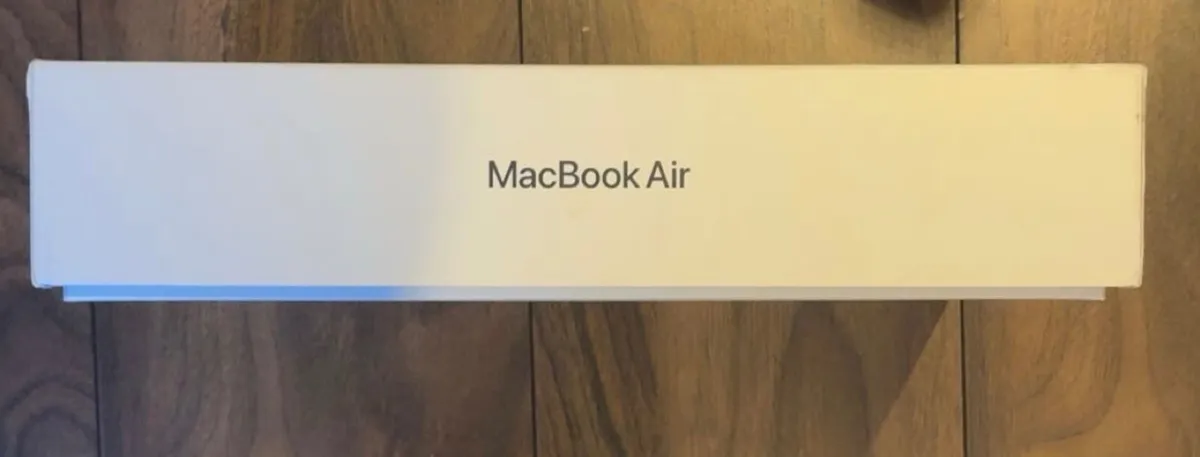 2024 MacBook Air 13” 256GB – Barely Used - Image 3