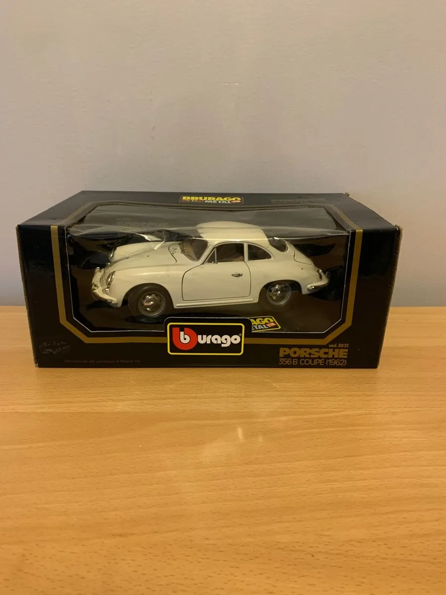 Porsche 356 B Coupé (1962) 1/18 Burago Model Car - Image 2