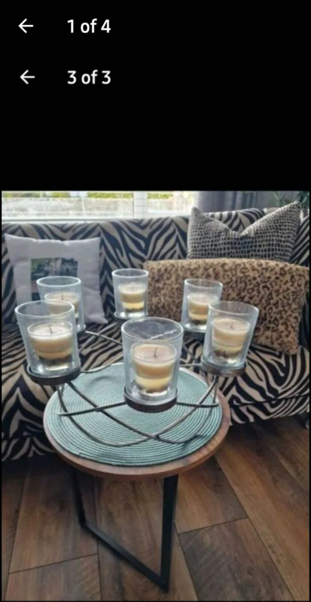 Circular candle holder