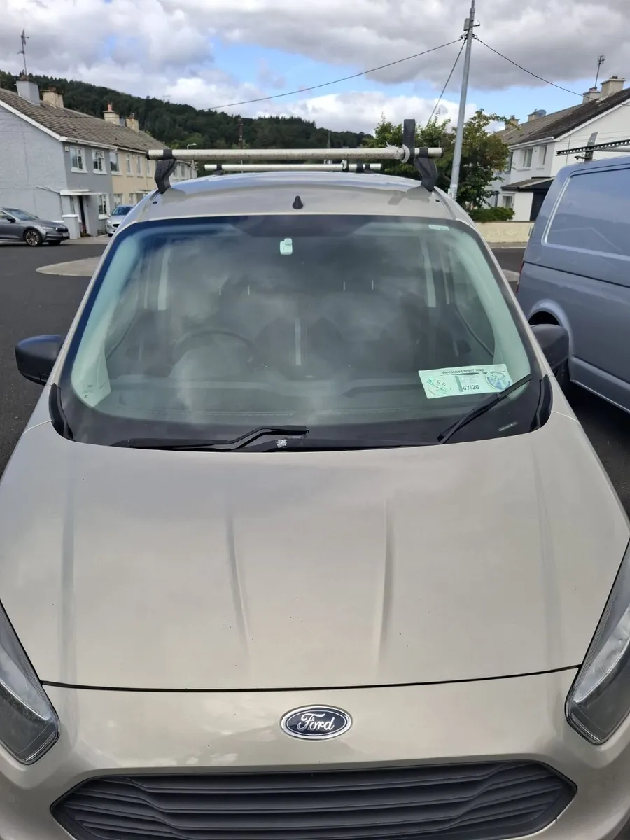 Ford Transit Courier 2018 - Image 4