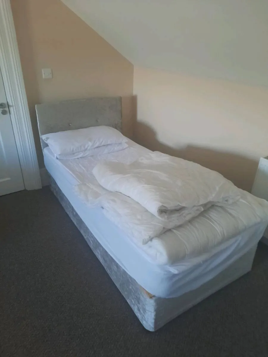 Beds for sale - Image 4