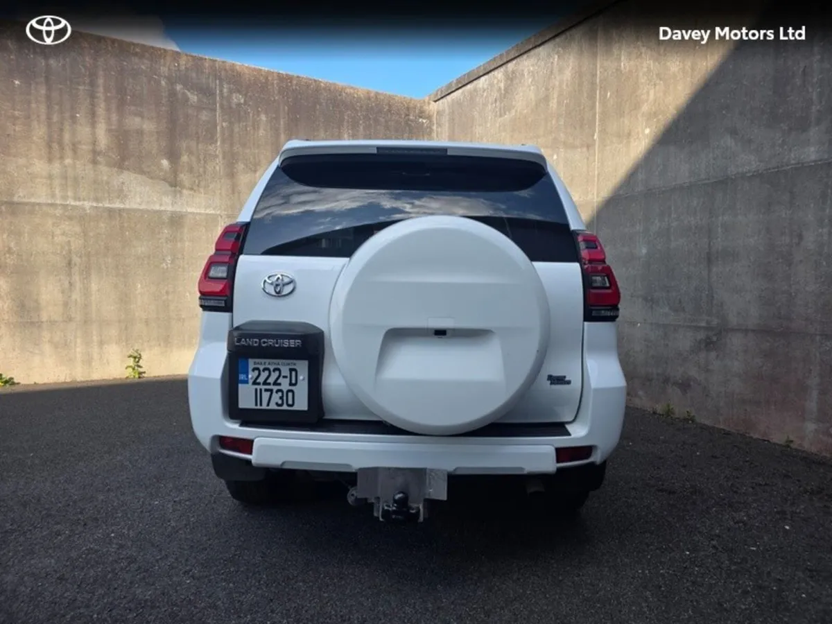 Toyota Land Cruiser 2.8 - Image 4