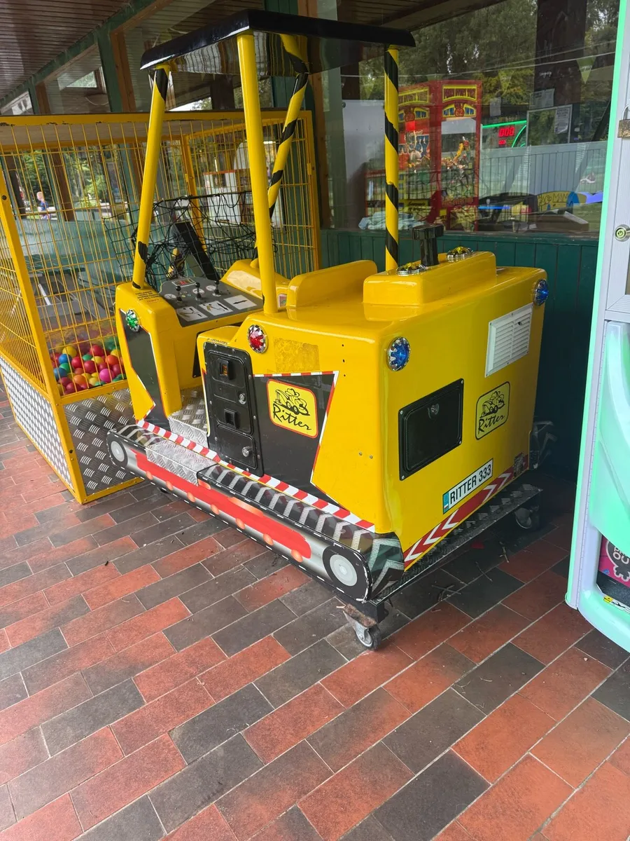 Mini digger - Image 4